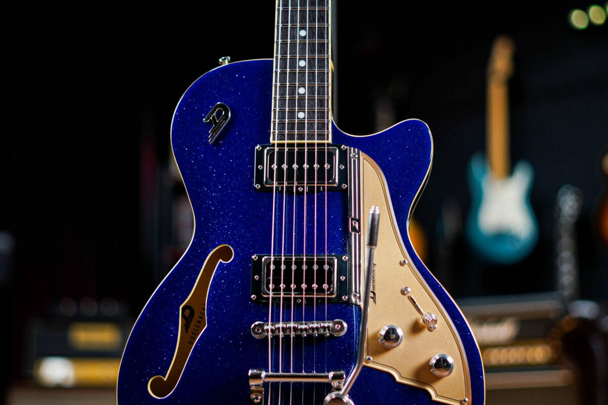 Duesenberg Starplayer TV in Sparkle Blue - Image 4