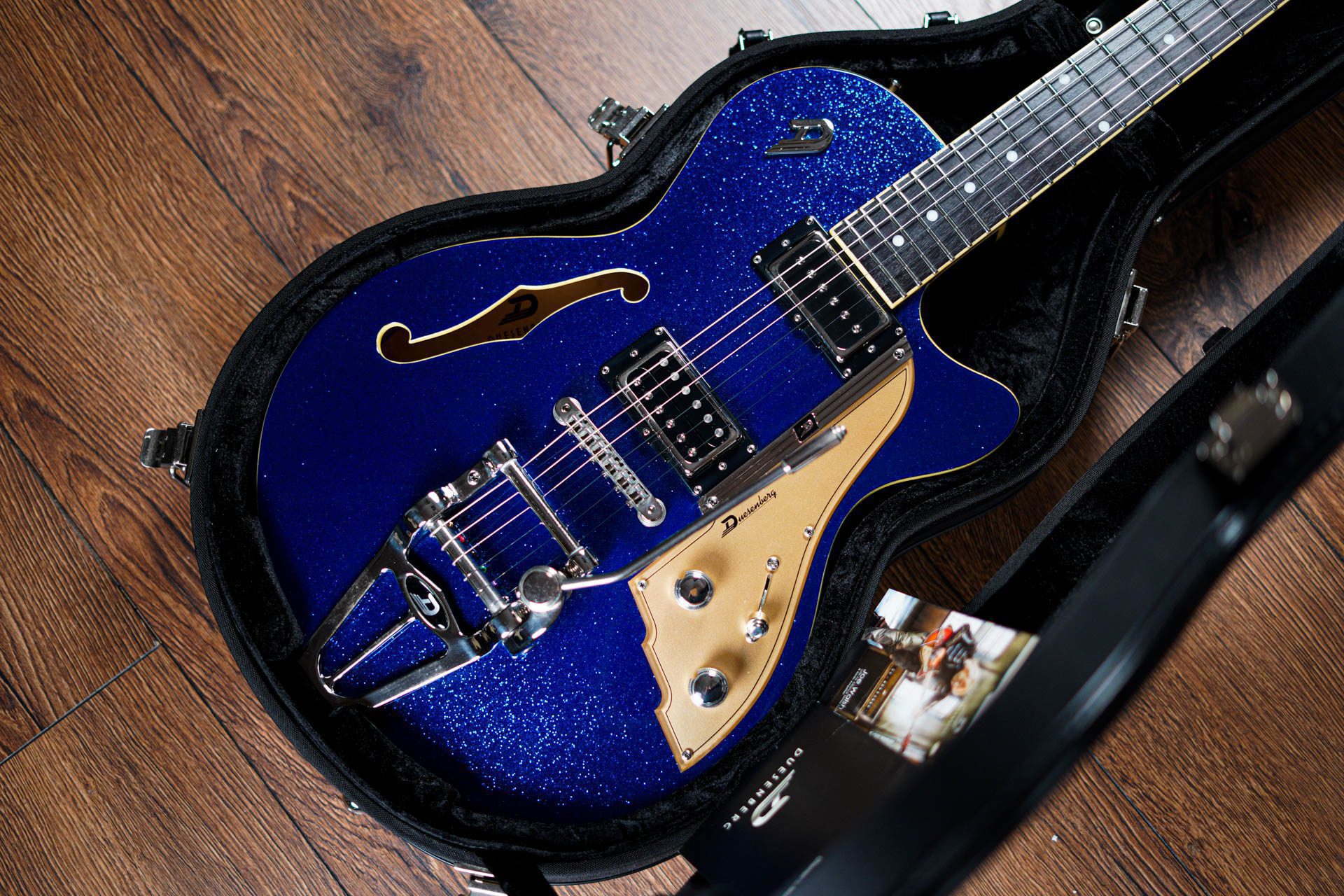 Duesenberg Starplayer TV in Sparkle Blue - Guitar Gear Giveaway