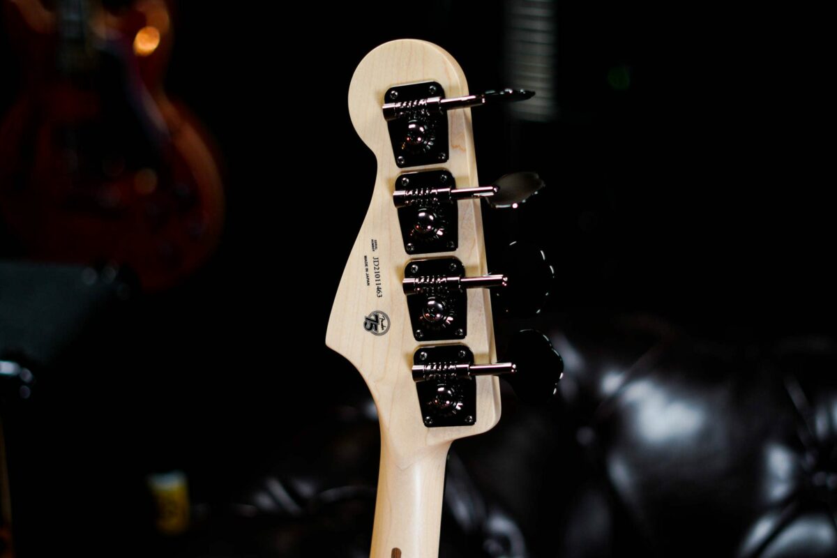 Fender Aerodyne Jazz Bass in Black - Image 8