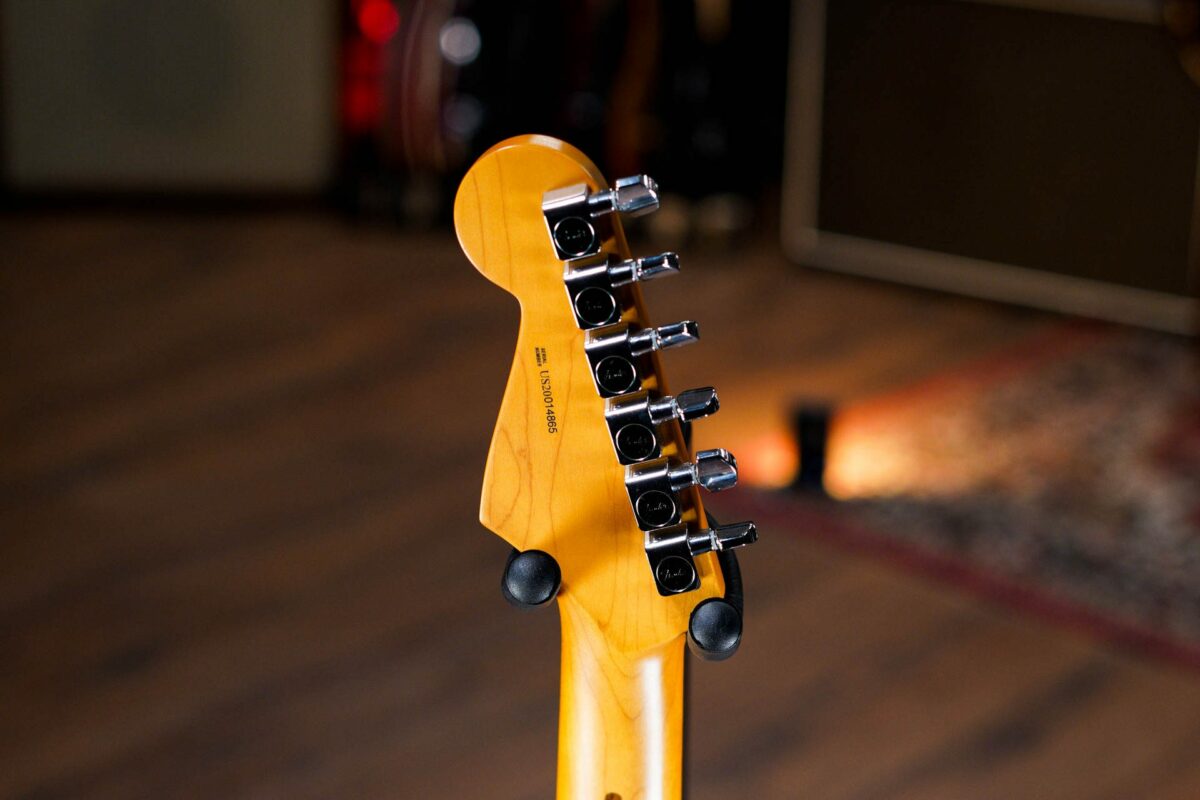 Fender American Professional ii Stratocaster in Miami Blue - Image 7