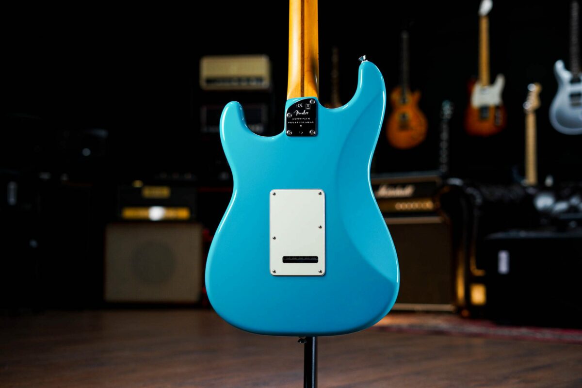 Fender American Professional ii Stratocaster in Miami Blue - Image 8