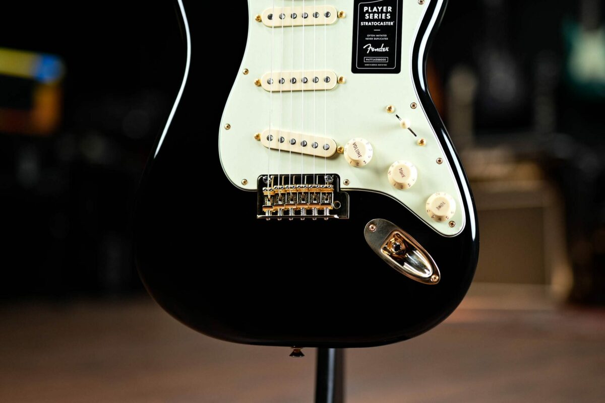 Free Giveaway - Fender FSR Player Stratocaster - Image 3