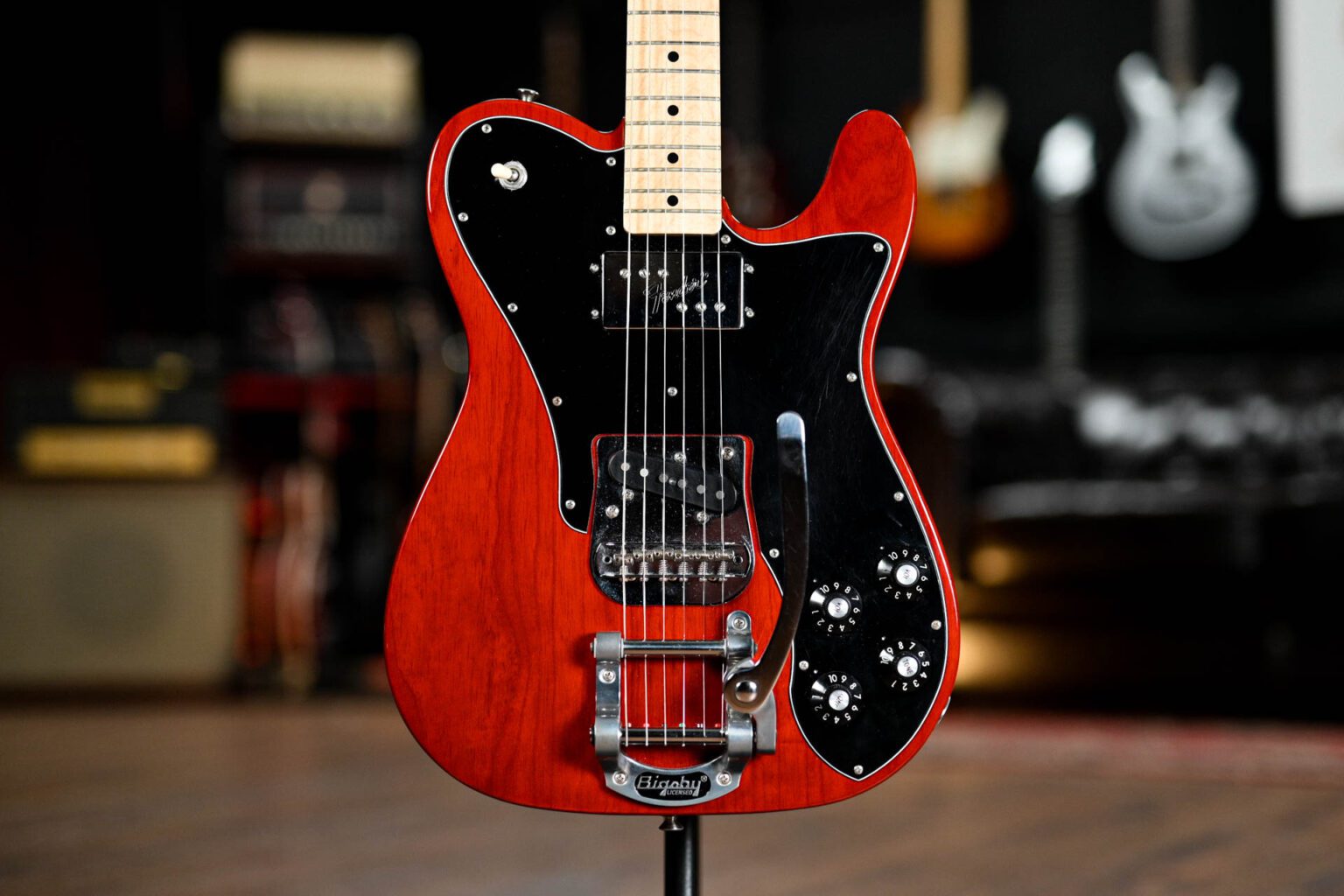 Fender Limited Edition ’72 Telecaster Custom in Sunset Orange Guitar