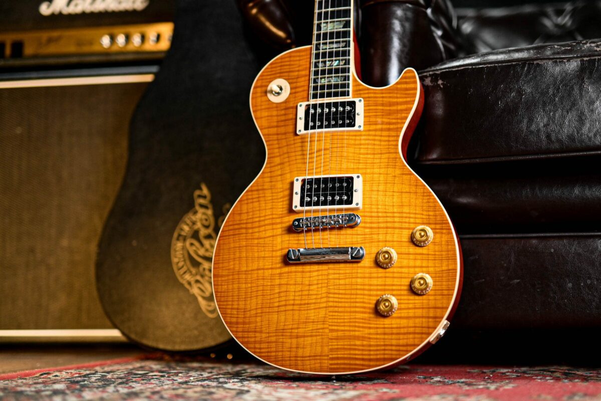 Gibson Custom Shop Les Paul Elegant In Honeyburst - Image 2