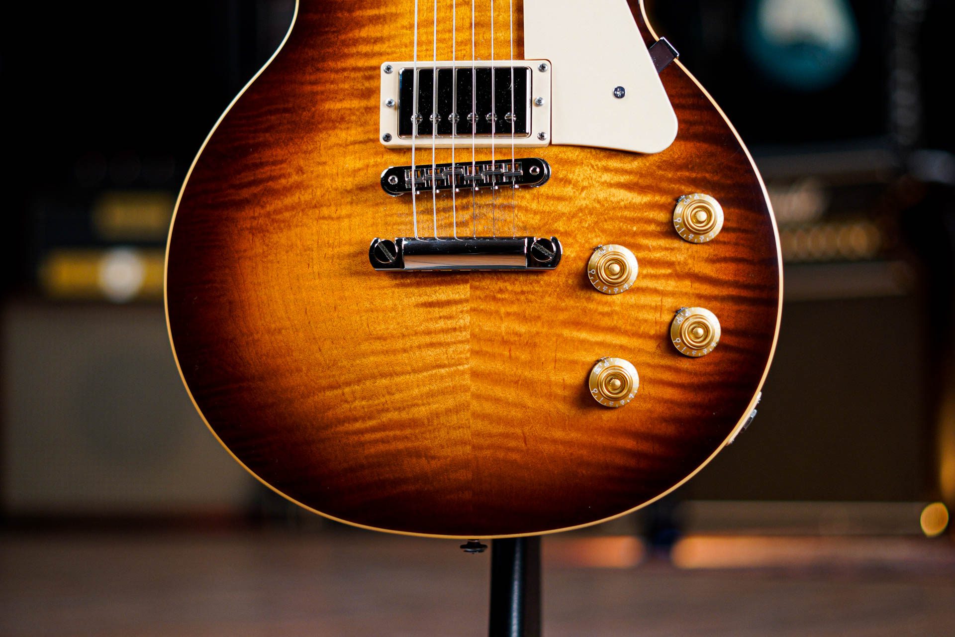 Gibson Les Paul Standard In Desert Burst Guitar Gear Giveaway