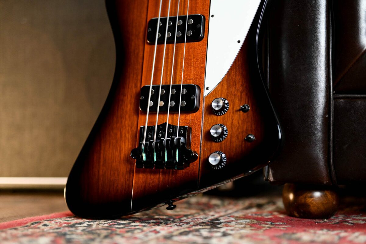 Gibson Thunderbird Bass in Tobacco Burst - Image 3