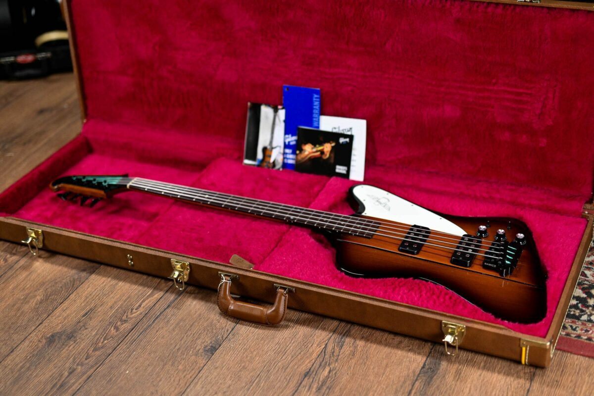 Gibson Thunderbird Bass in Tobacco Burst - Image 2