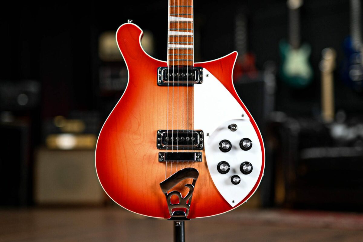 Rickenbacker 620/6 in Fireglo