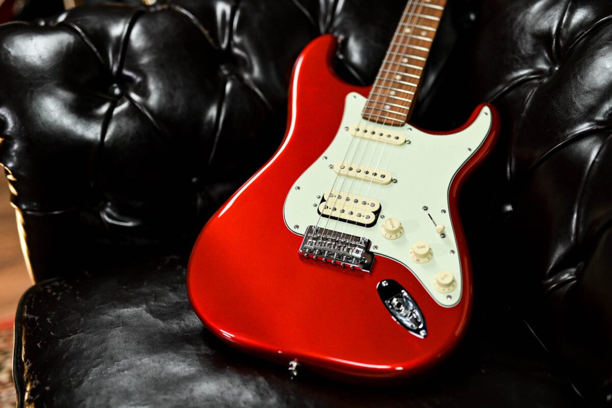 Fender HSS Deluxe Stratocaster in Candy Apple Red - Image 9