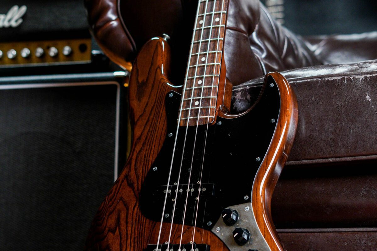 Fender JB-62-WAL Jazz Bass in Walnut - Image 4