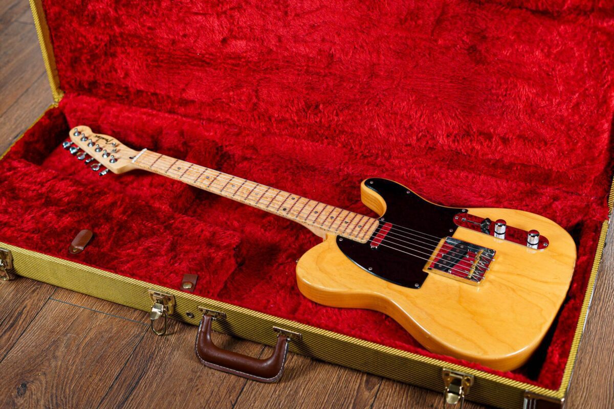 Fender Lite Ash Telecaster in Natural - Image 4