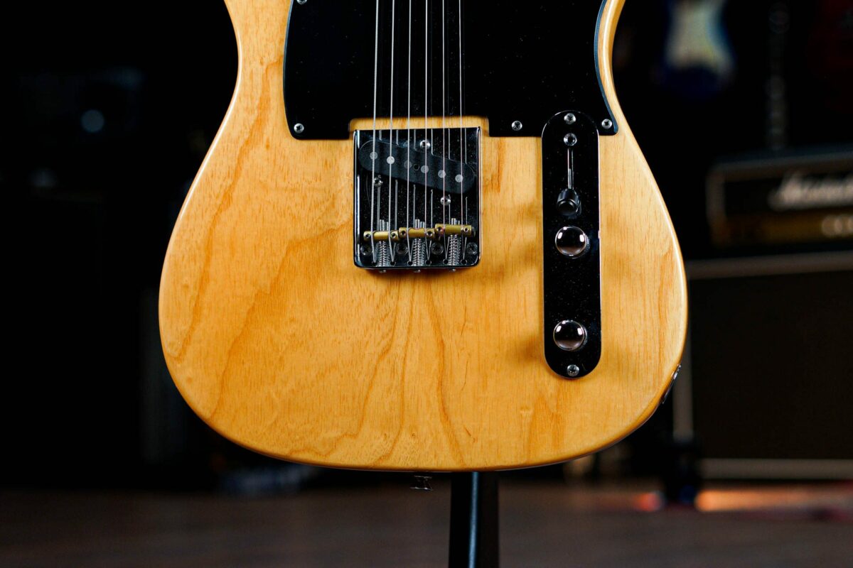 Fender Lite Ash Telecaster in Natural - Image 5