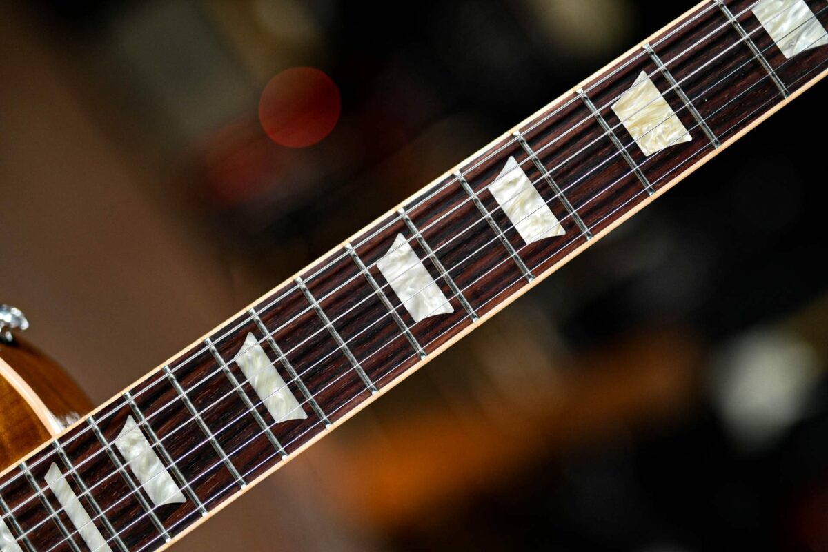 Gibson Les Paul Traditional in Honey Burst - Image 5