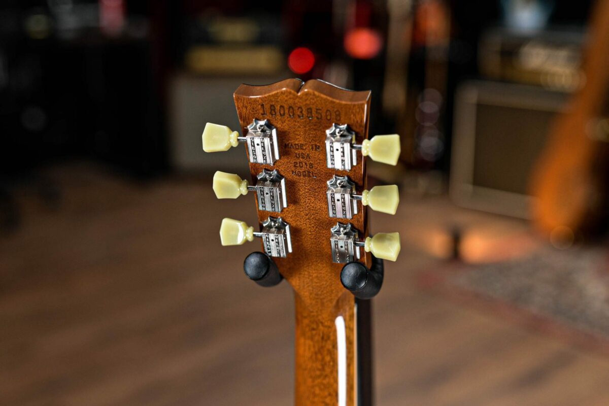 Gibson Les Paul Traditional in Honey Burst - Image 7