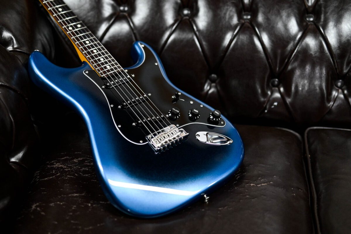 Fender American Professional II Stratocaster Dark Night - Image 3