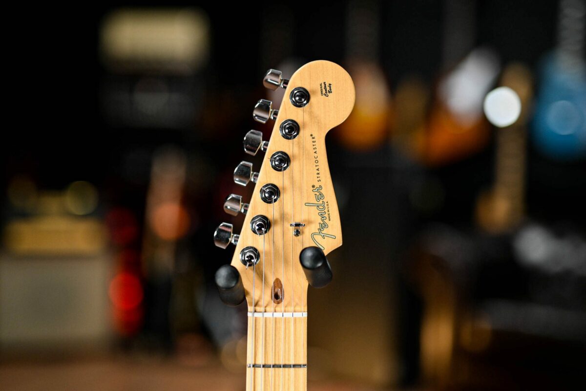 Fender American Standard HSS Stratocaster in Metallic Blue - Image 6