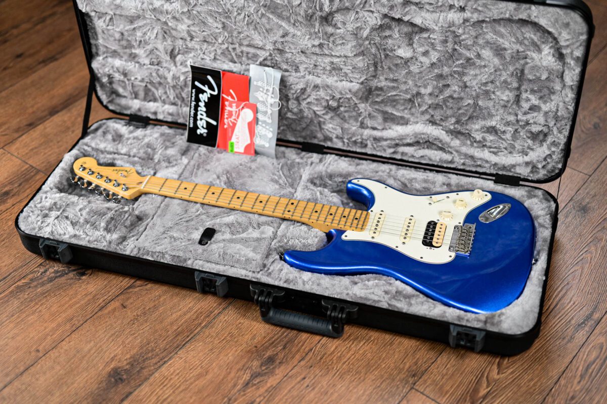 Fender American Standard HSS Stratocaster in Metallic Blue - Image 2