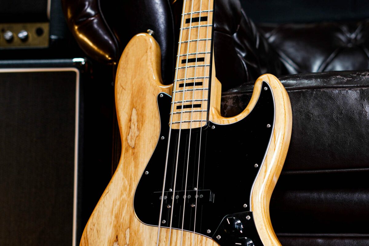 Fender FSR 70s Jazz Bass in Natural - Image 4