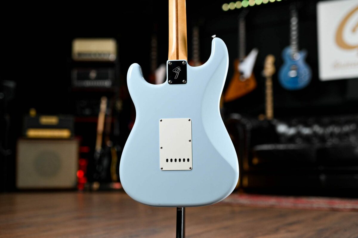 Fender Vintera 50's Stratocaster in Daphne Blue - Image 9