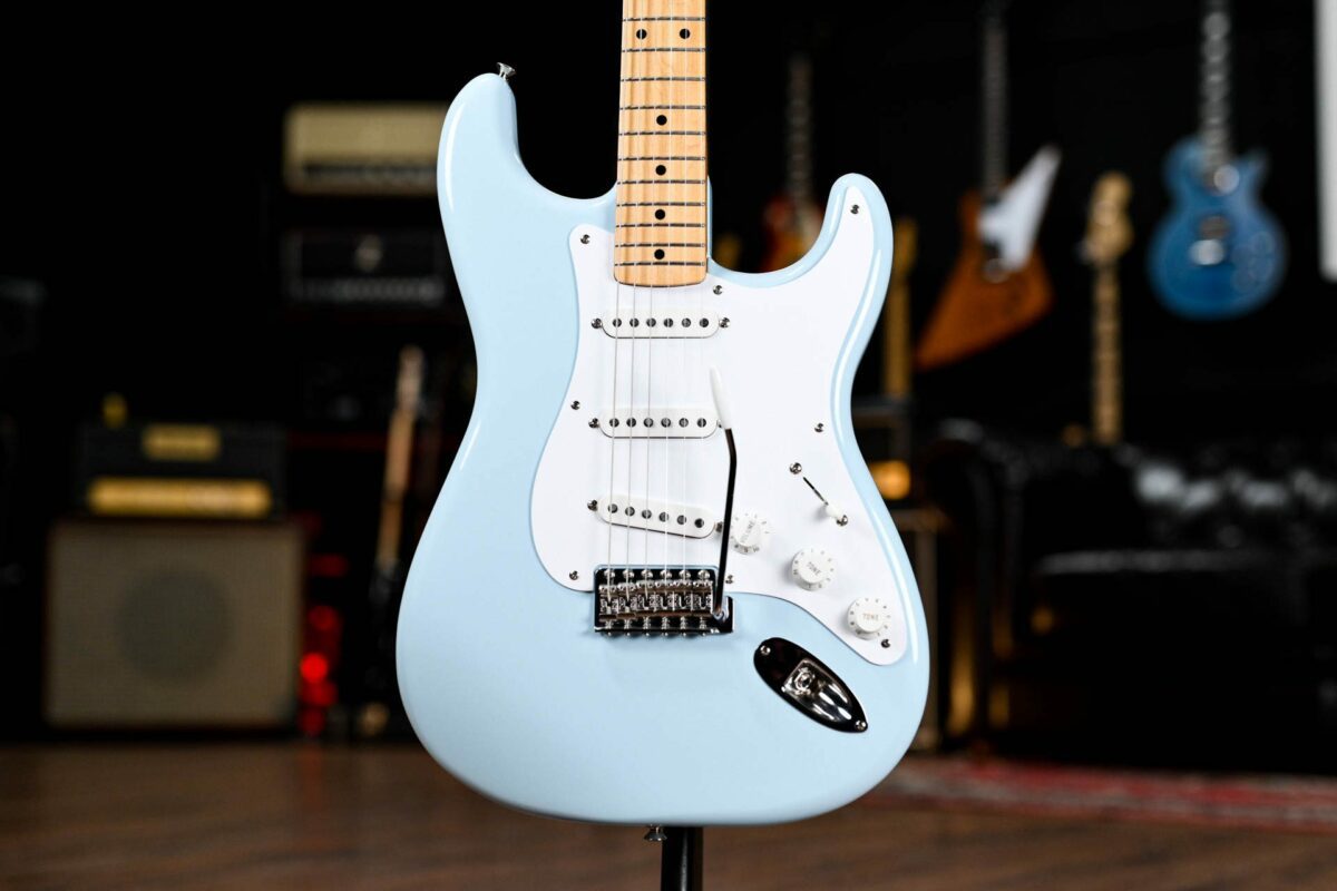 Fender Vintera 50's Stratocaster in Daphne Blue