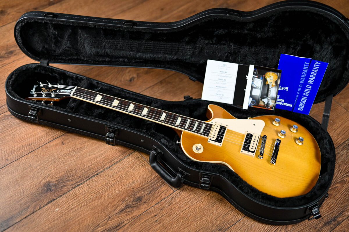 Gibson Les Paul Classic in Honey Burst #2 - Image 2