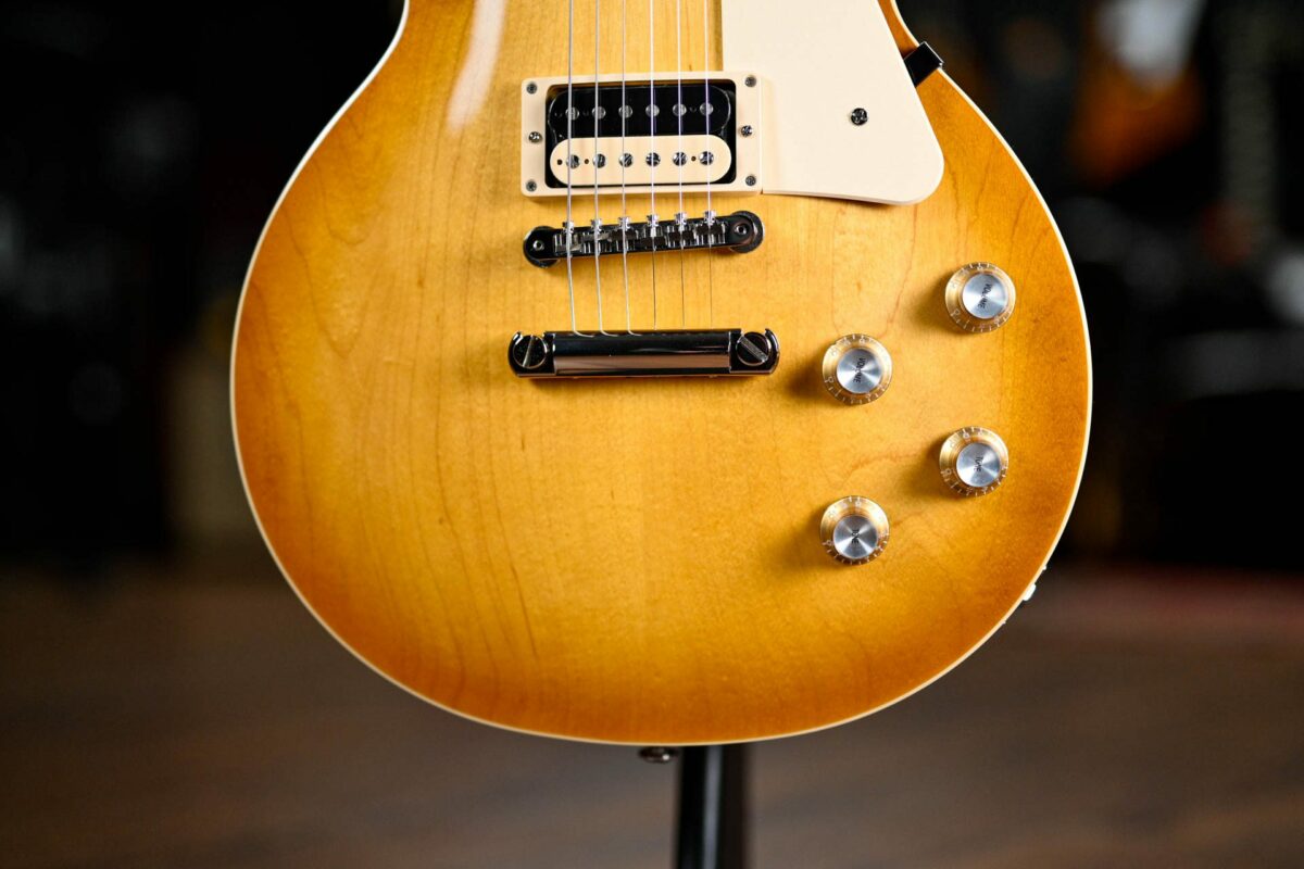 Gibson Les Paul Classic in Honey Burst #2 - Image 3