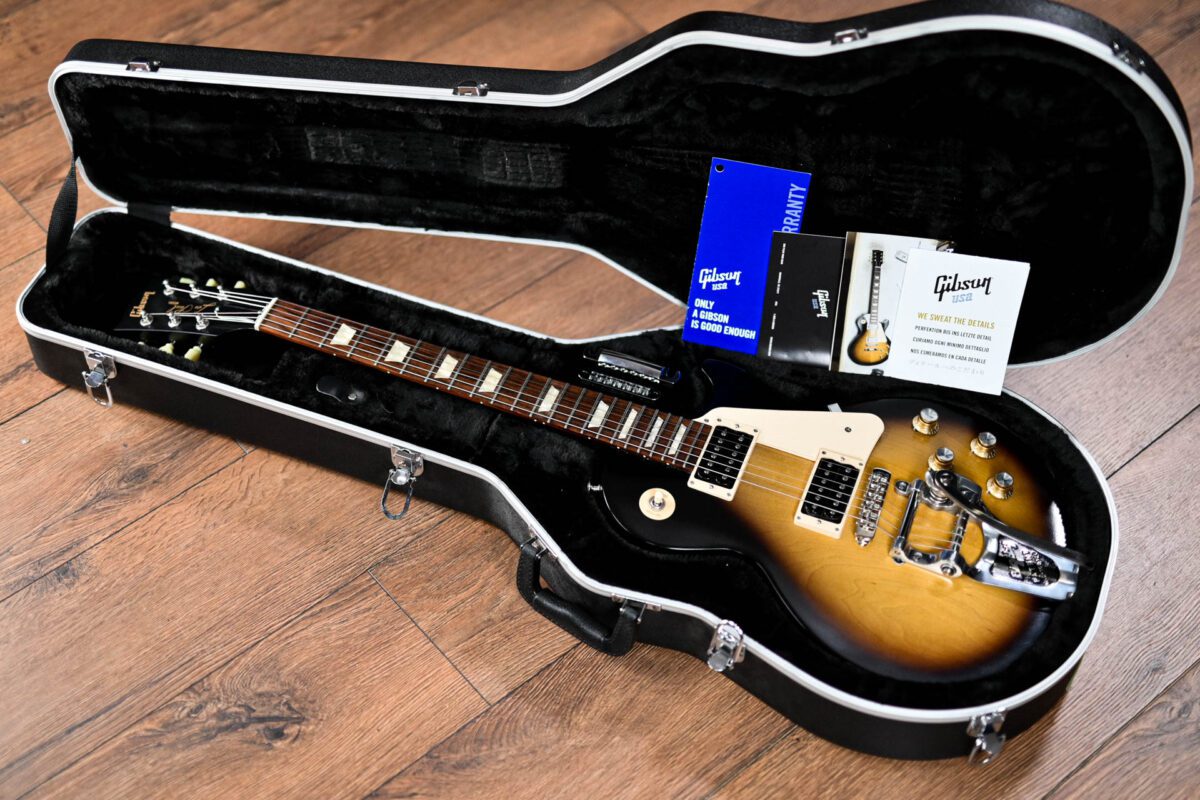 Gibson Les Paul 50s Tribute with Bigsby in Tobacco Burst - Image 3