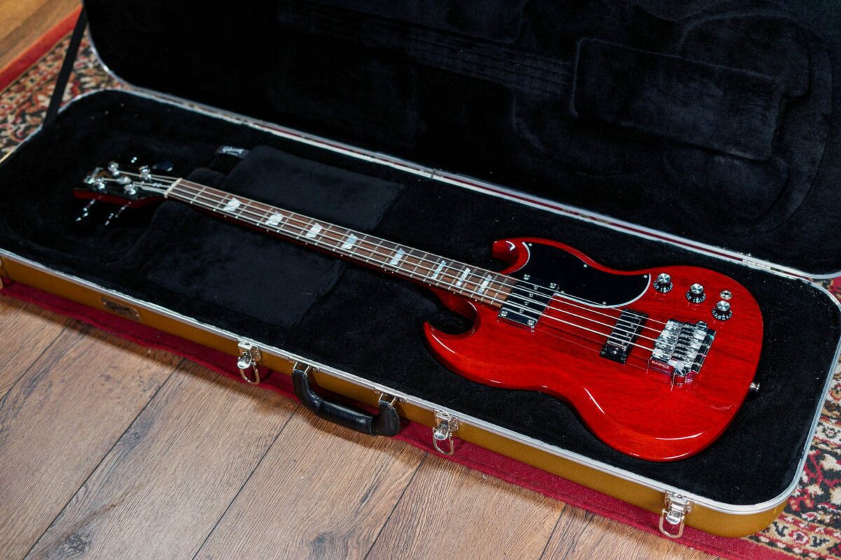 Gibson SG Bass in Heritage Cherry - Image 10