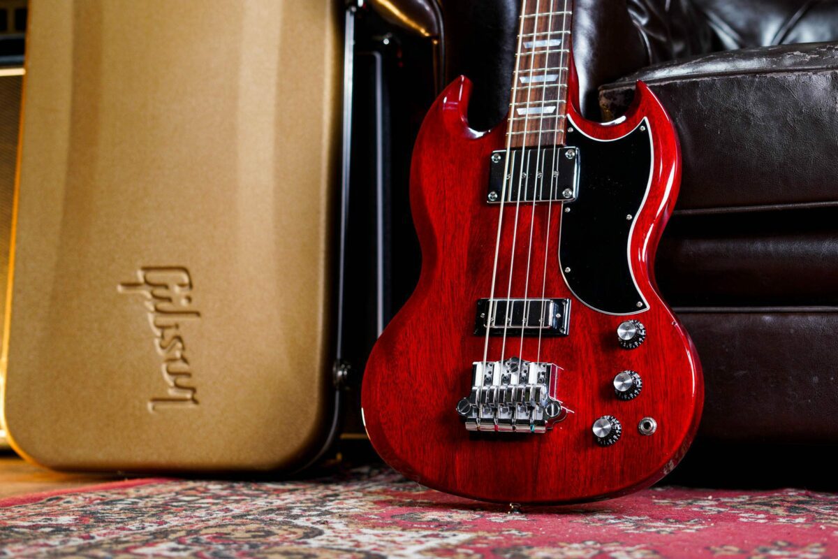 Gibson SG Bass in Heritage Cherry