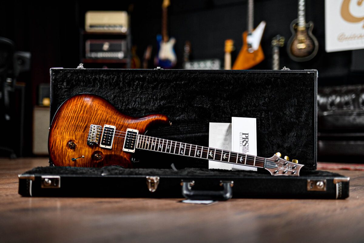 PRS 30th Anniversary Limited Edition Custom 24 in Black Gold Burst - Image 2