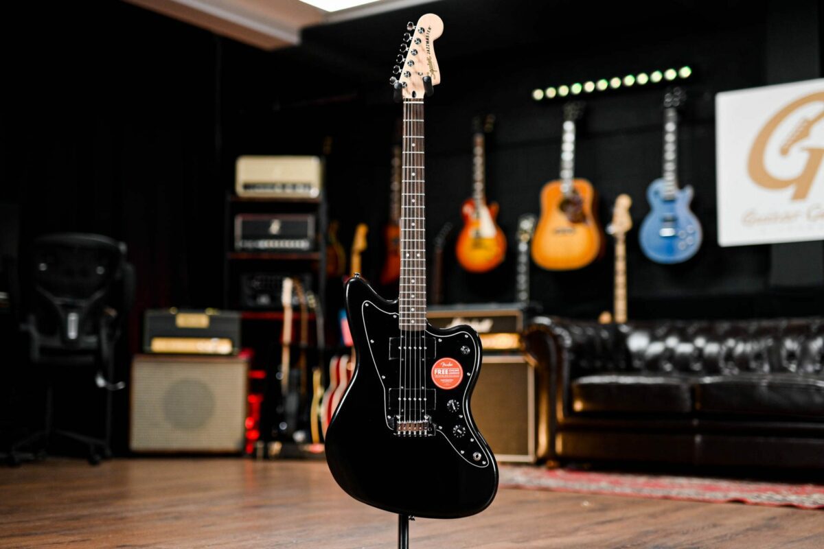 Squier FSR Affinity Jazzmaster in Metallic Black - Image 3