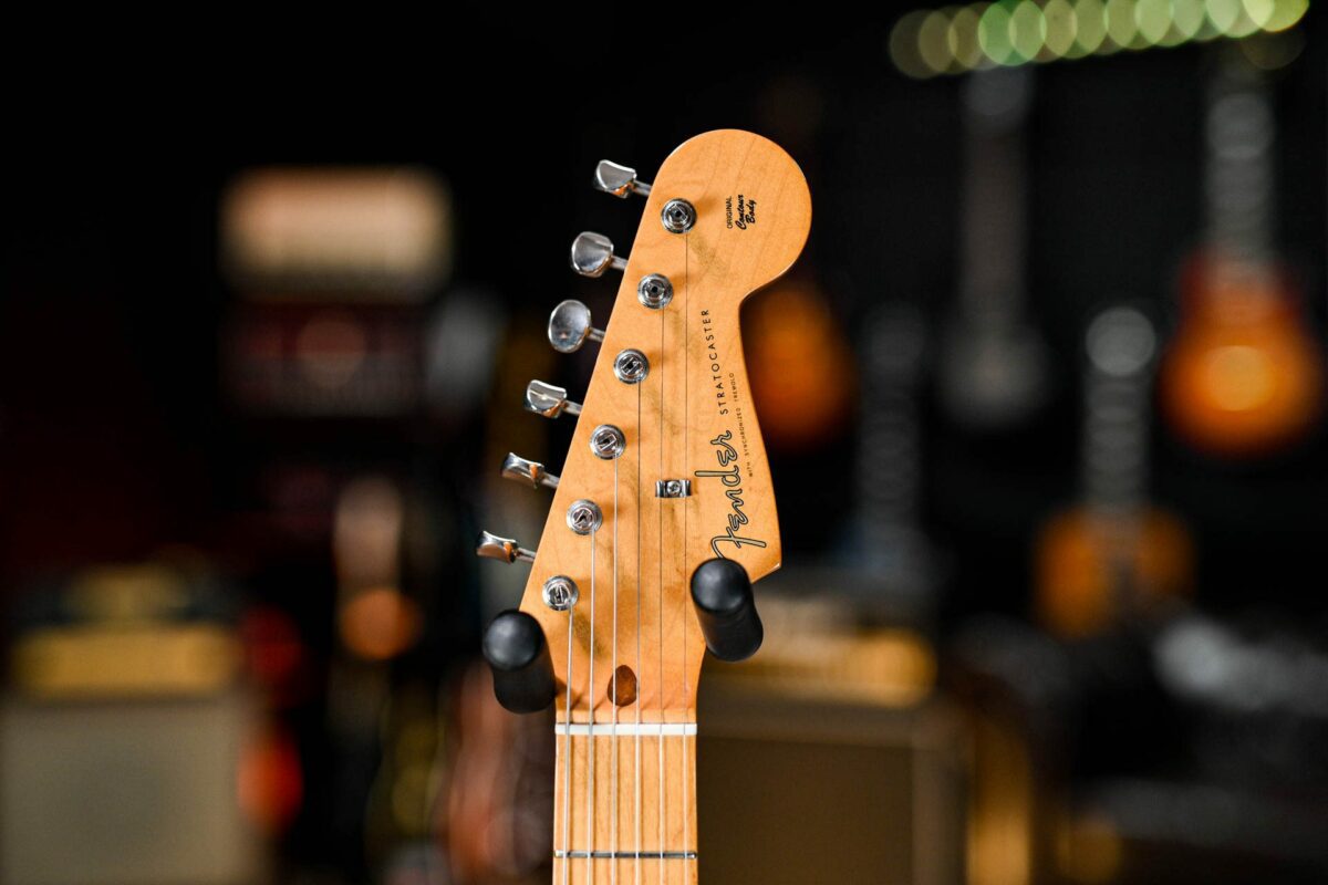 Fender Classic Series '50s Stratocaster in Fiesta Red - Image 6