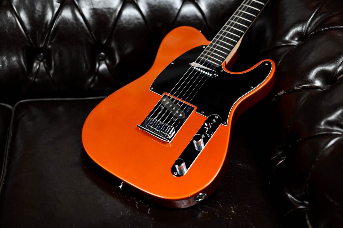 Fender Telecaster Custom Shop Custom Deluxe in Orange - Image 4