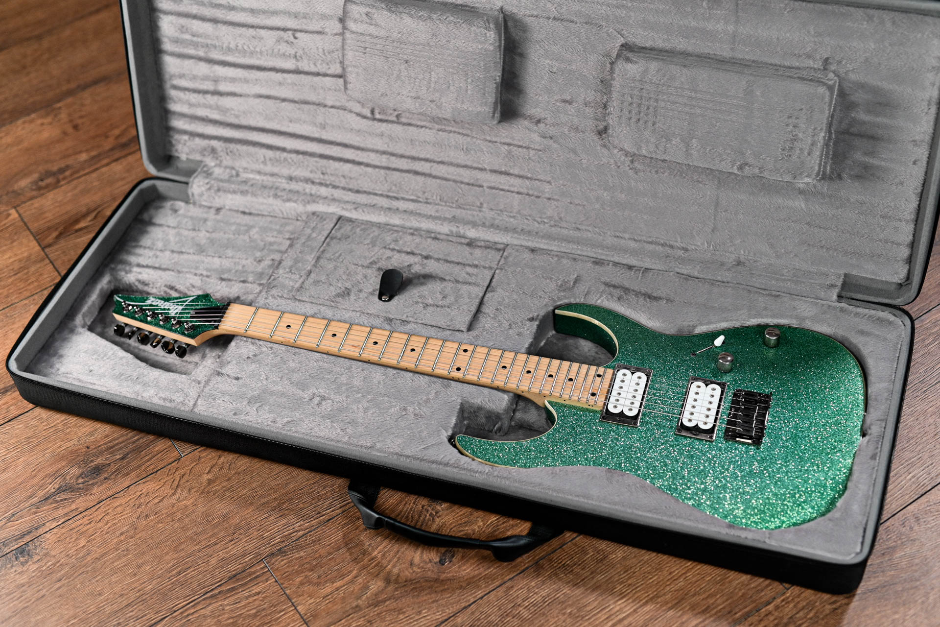 Ibanez rg421 on sale turquoise sparkle