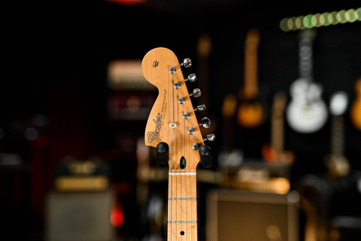 Fender Jimi Hendrix Strat in Ultra Violet - Image 6