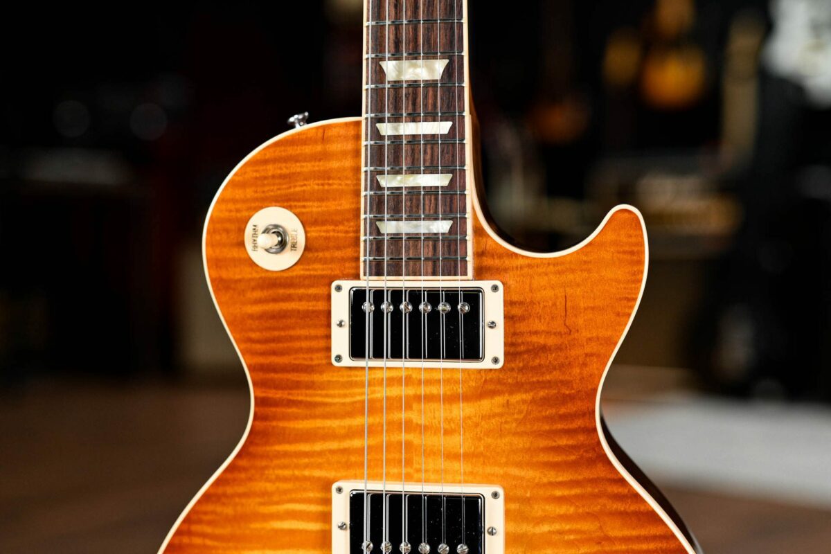 Gibson Les Paul Standard in Honeyburst - Image 7