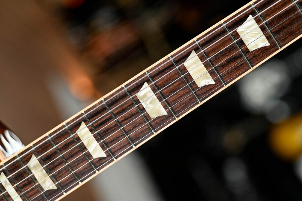 Gibson Les Paul Standard in Honeyburst - Image 6