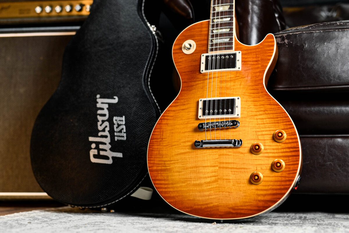 Gibson Les Paul Standard in Honeyburst - Image 3