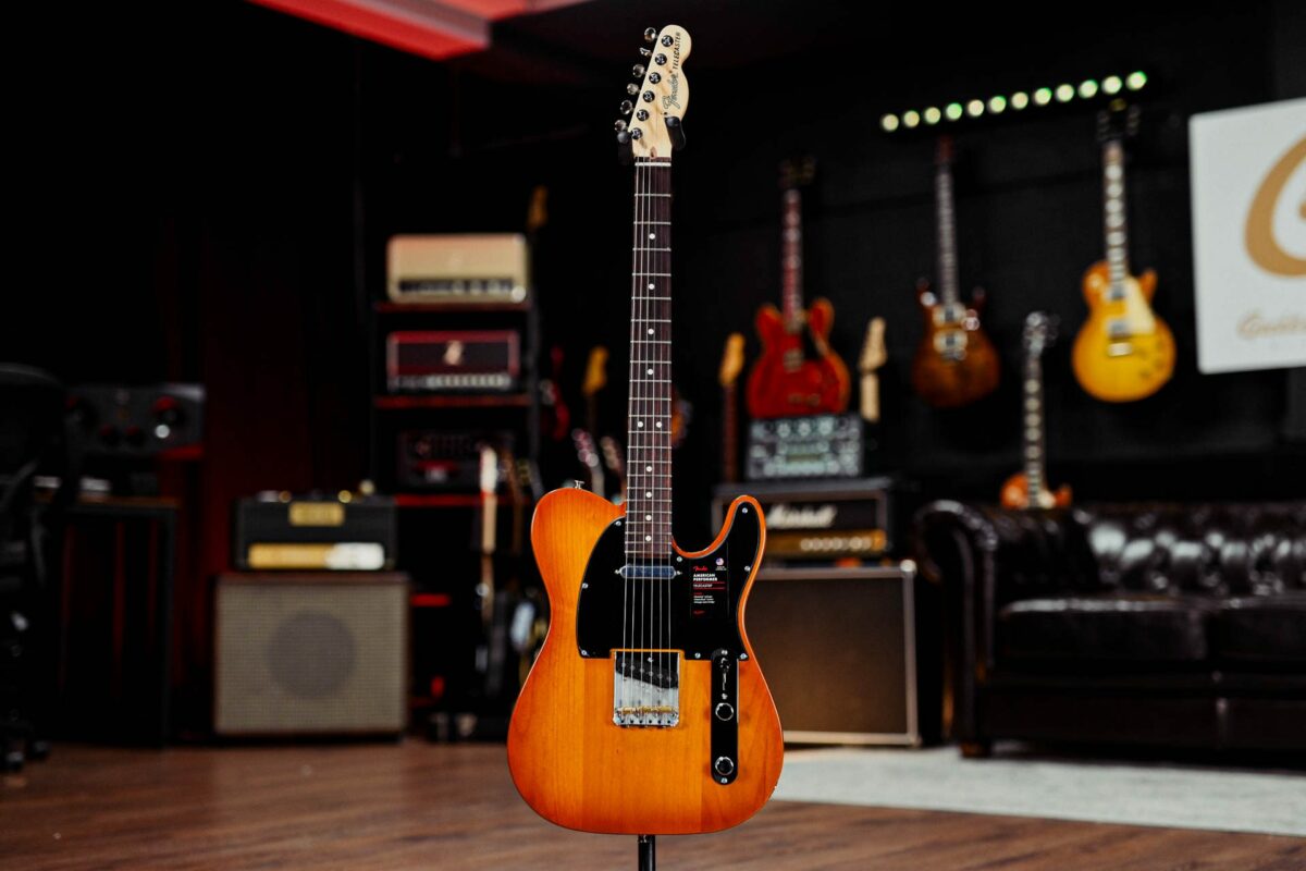 Fender American Performer Telecaster In Honey Burst - Image 3