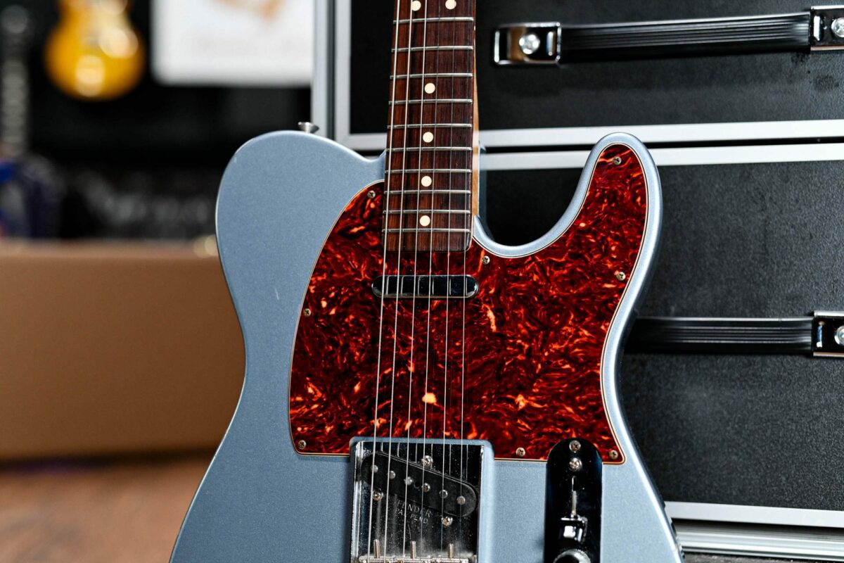 Fender Custom Shop 1963 Telecaster in Ice Blue Metallic - Image 9