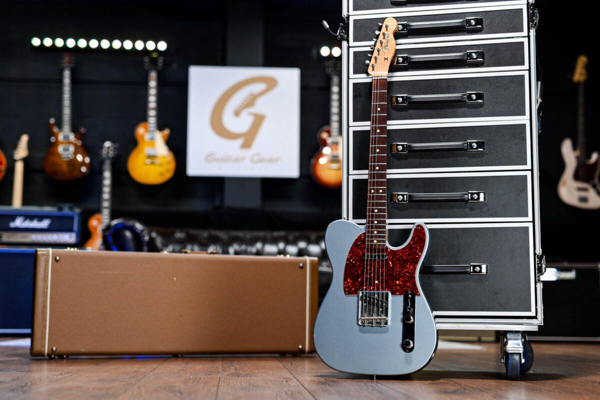 Fender Custom Shop 1963 Telecaster in Ice Blue Metallic - Image 5