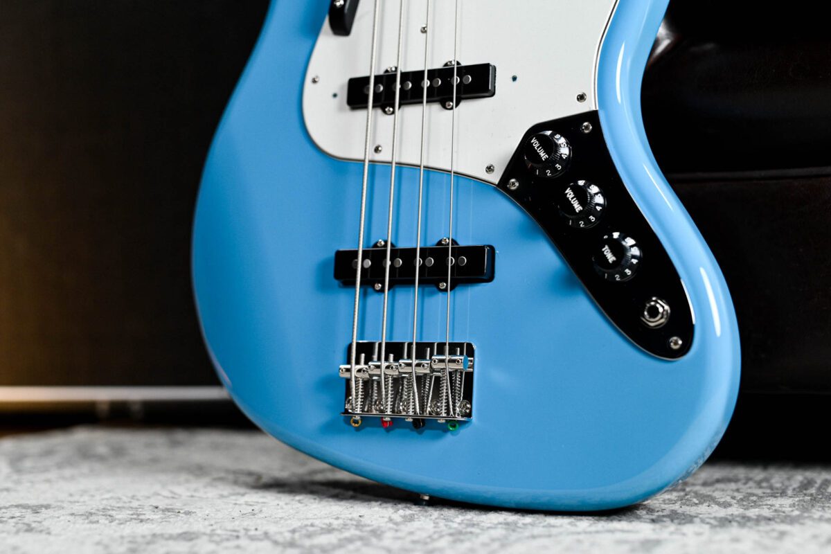 Fender MIJ Limited Edition International Colour Jazz Bass in Maui Blue - Image 3