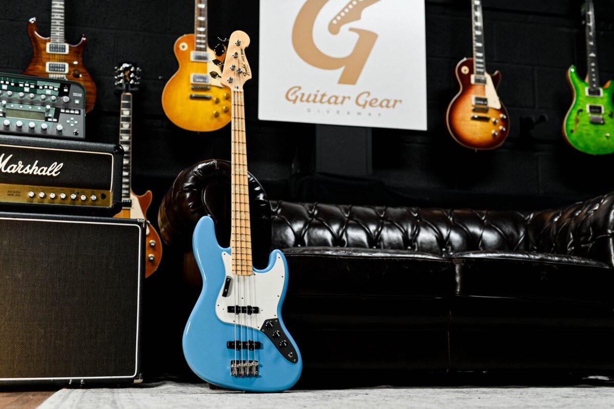 Fender MIJ Limited Edition International Colour Jazz Bass in Maui Blue - Image 2