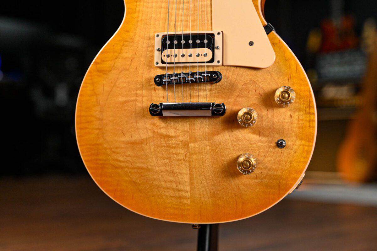 Gibson 120th Anniversary Les Paul Classic in Lemon Burst - Image 8