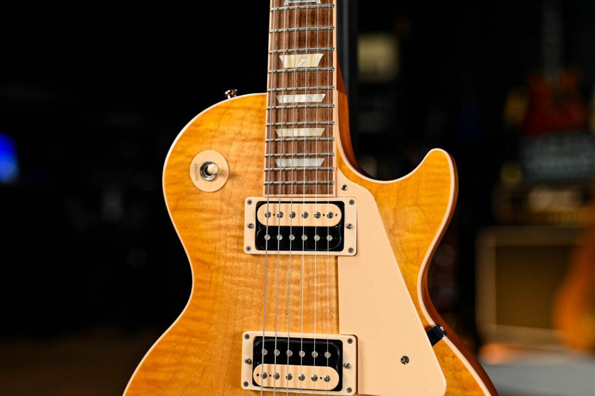 Gibson 120th Anniversary Les Paul Classic in Lemon Burst - Image 7