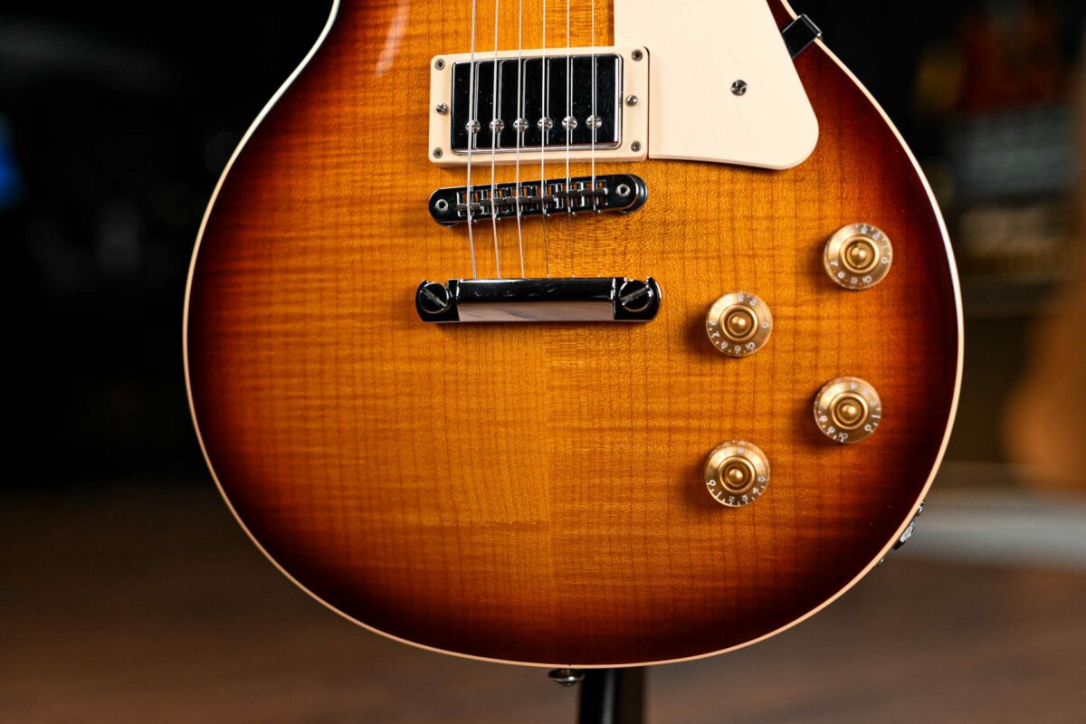 Gibson Les Paul Traditional in Desert Burst - Image 8