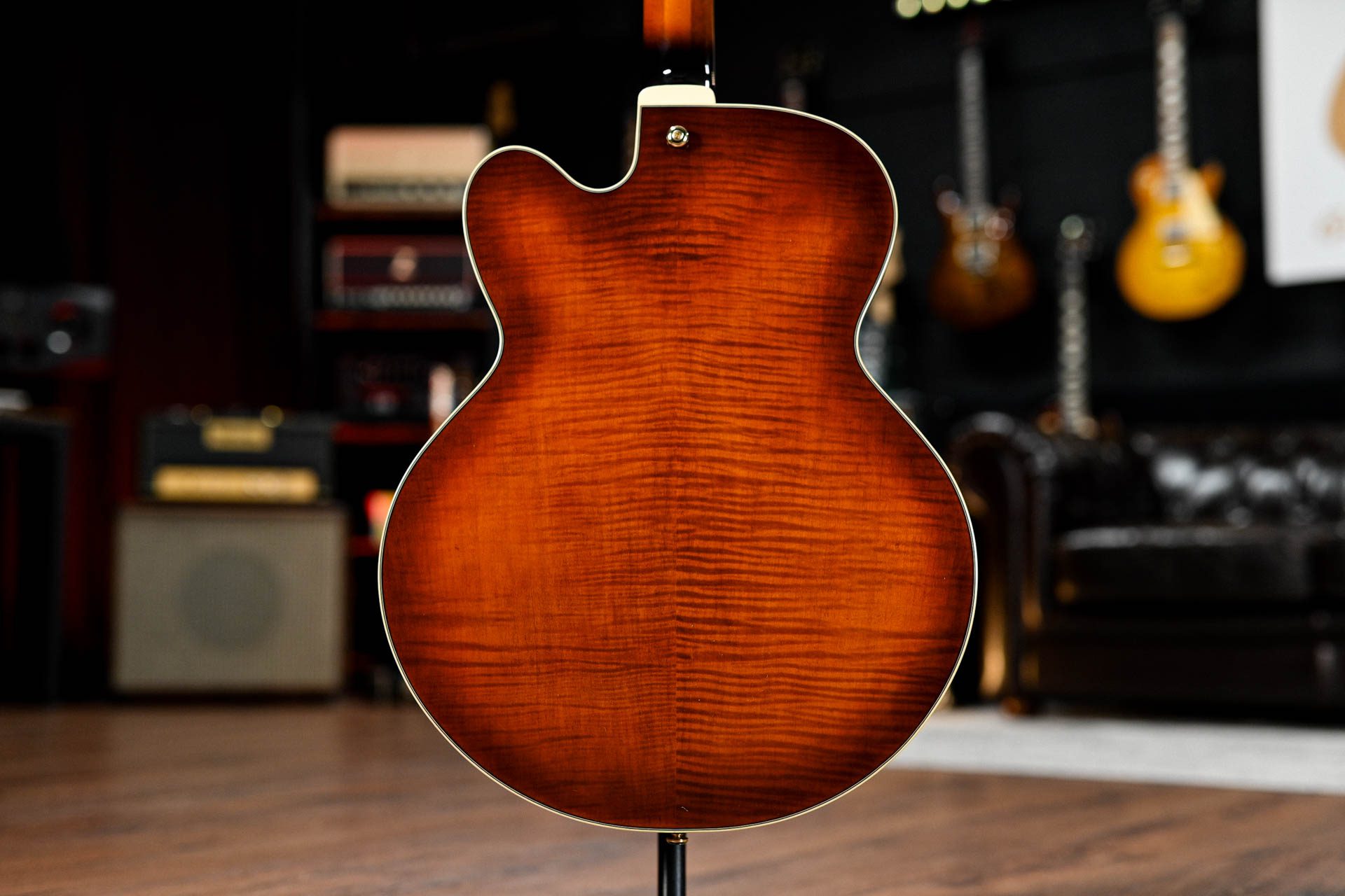 Ibanez AF151F-VLS Artstar in Violin Sunburst