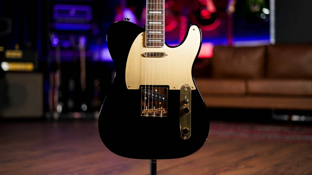 Squier 40th Anniversary Telecaster Gold Edition In Black