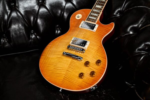 Gibson Les Paul Standard Plus Top in Honey Burst - Guitar Gear Giveaway
