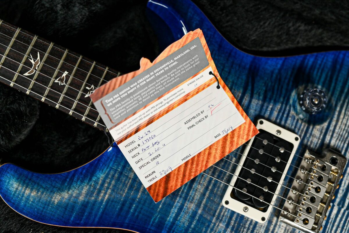 PRS USA Custom 24 10 Top in Blueburst - Image 5